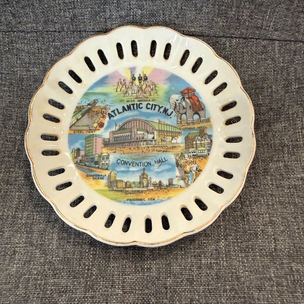 Vintage Atlantic City, NJ Convention Hall Collectors Plate, Arrow, Scallop Edges